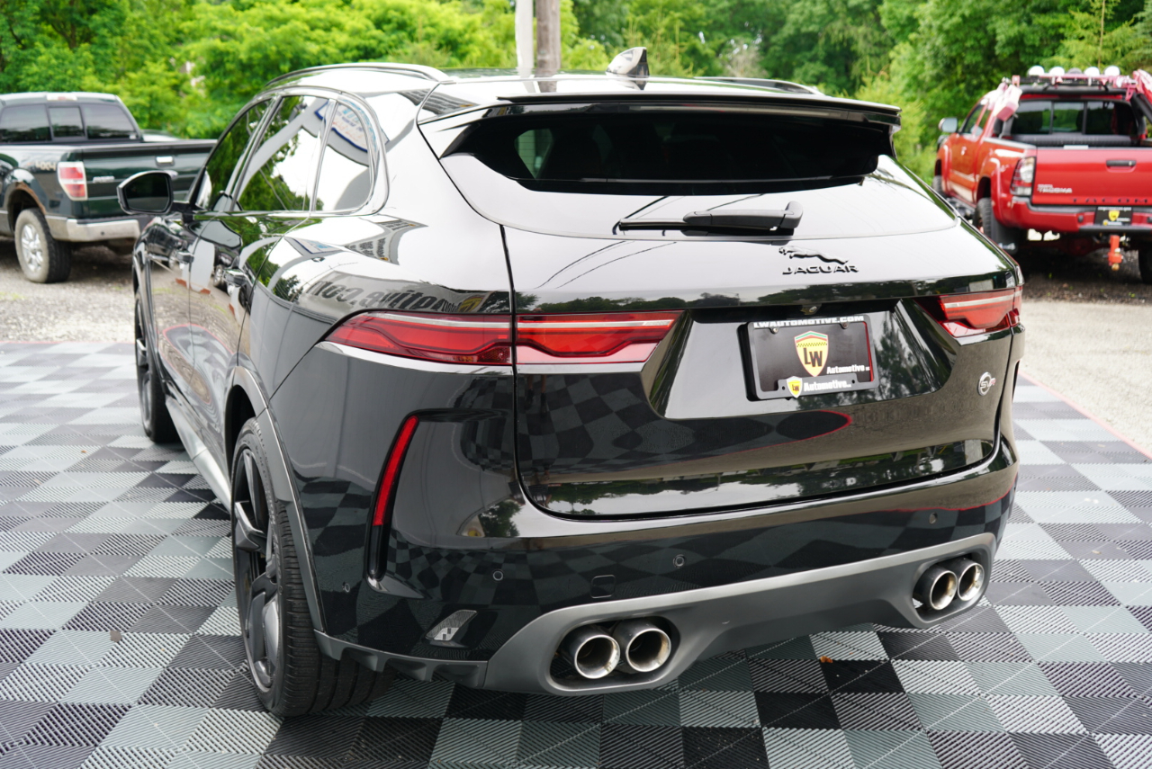 Jaguar F-Pace SVR AWD 2021