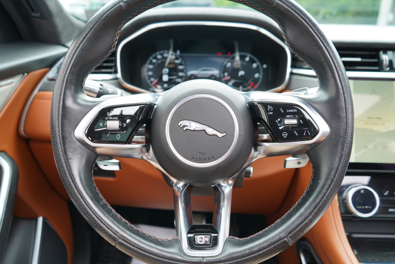 Jaguar F-Pace SVR AWD 2021