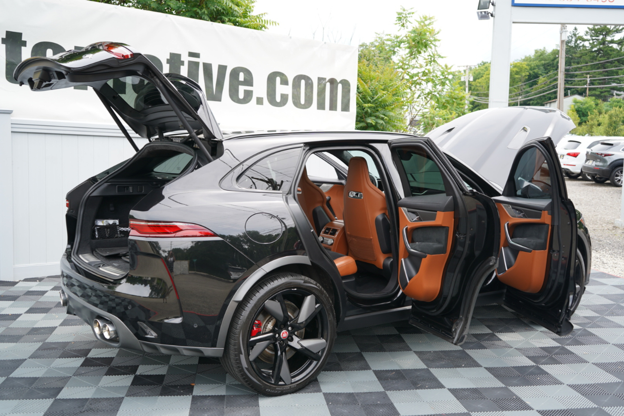 Jaguar F-Pace SVR AWD 2021