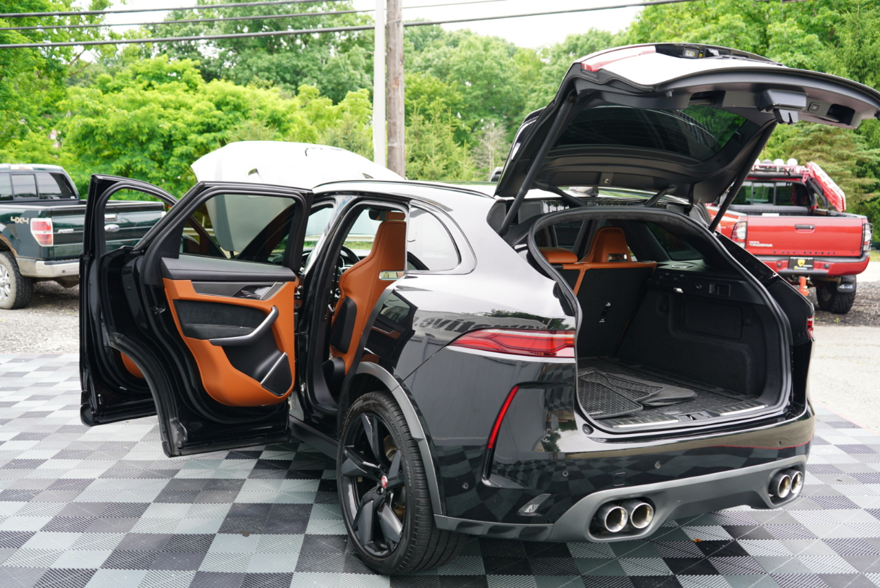 Jaguar F-Pace SVR AWD 2021
