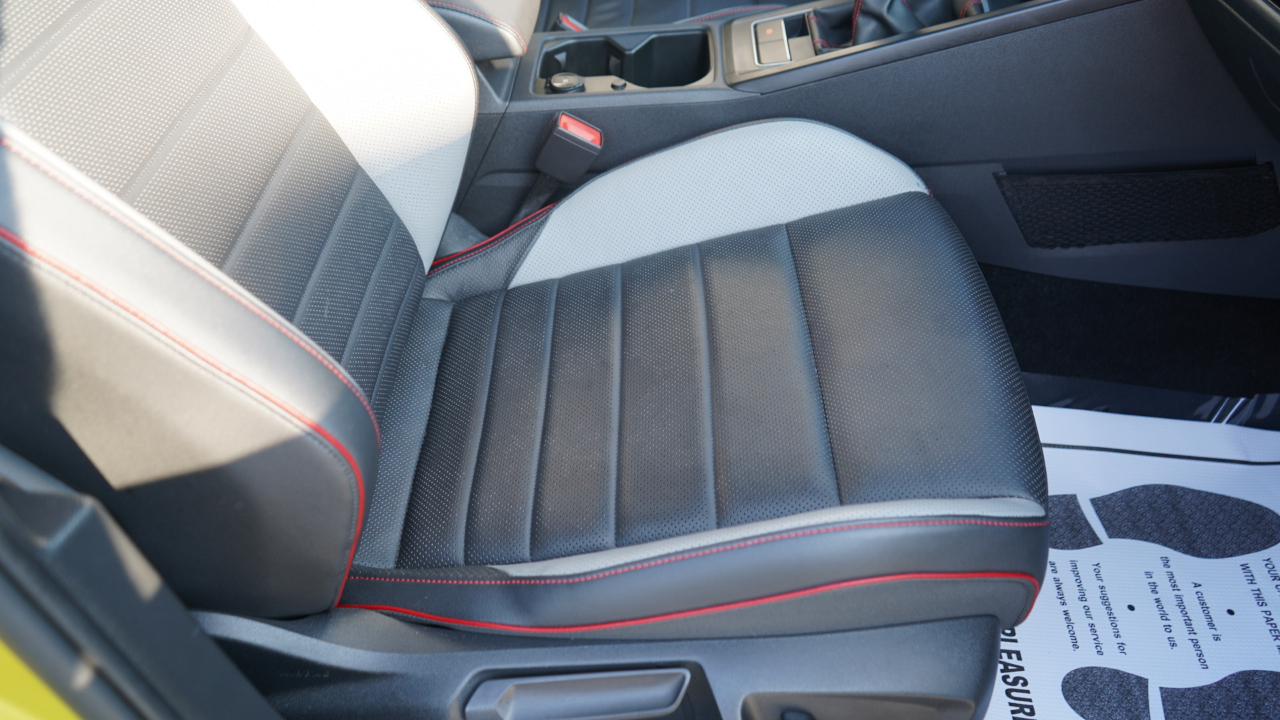Volkswagen Golf GTI 2.0T Autobahn Manual 2022