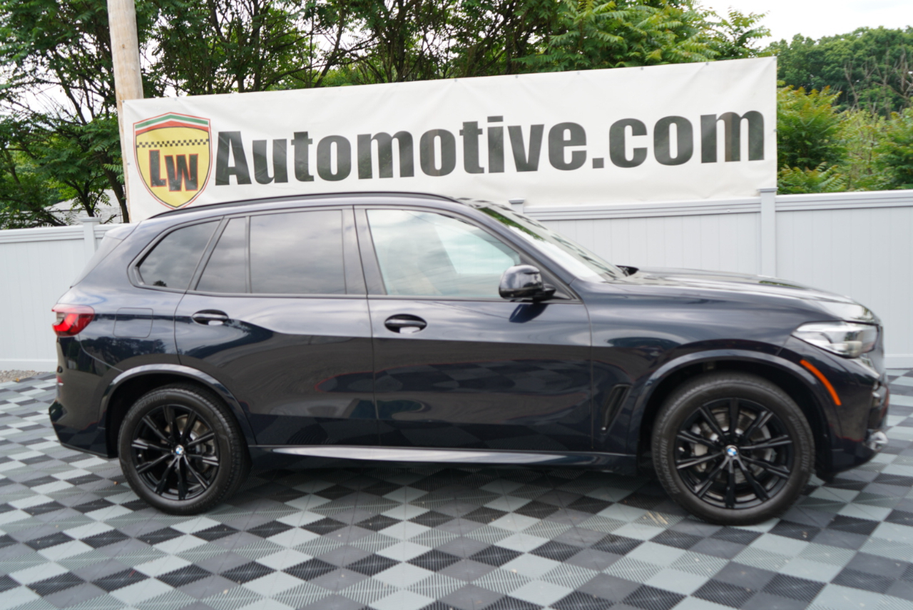 BMW X5 xDrive40i Sports Activity Vehicle 2021