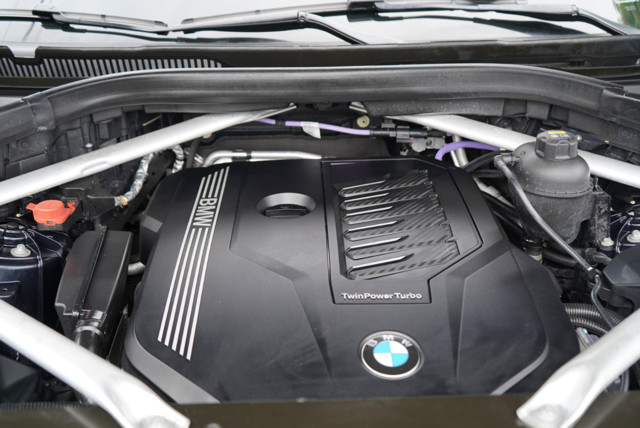 BMW X5 xDrive40i Sports Activity Vehicle 2021