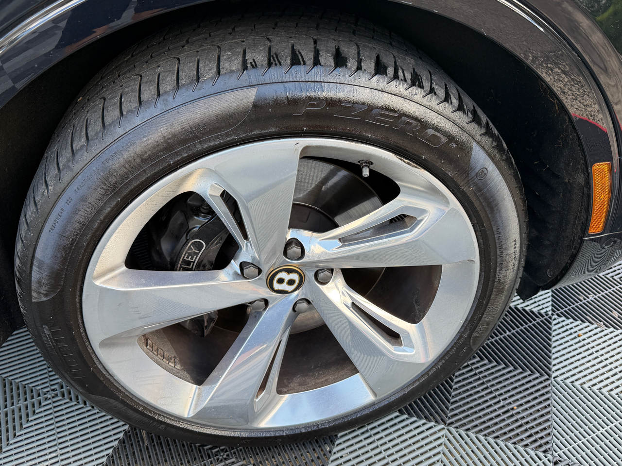 Bentley Bentayga Hybrid AWD 2020
