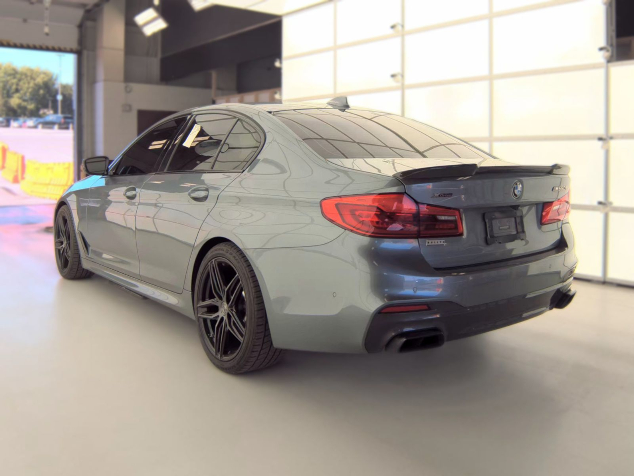 BMW 5 Series M550i xDrive Sedan 2019