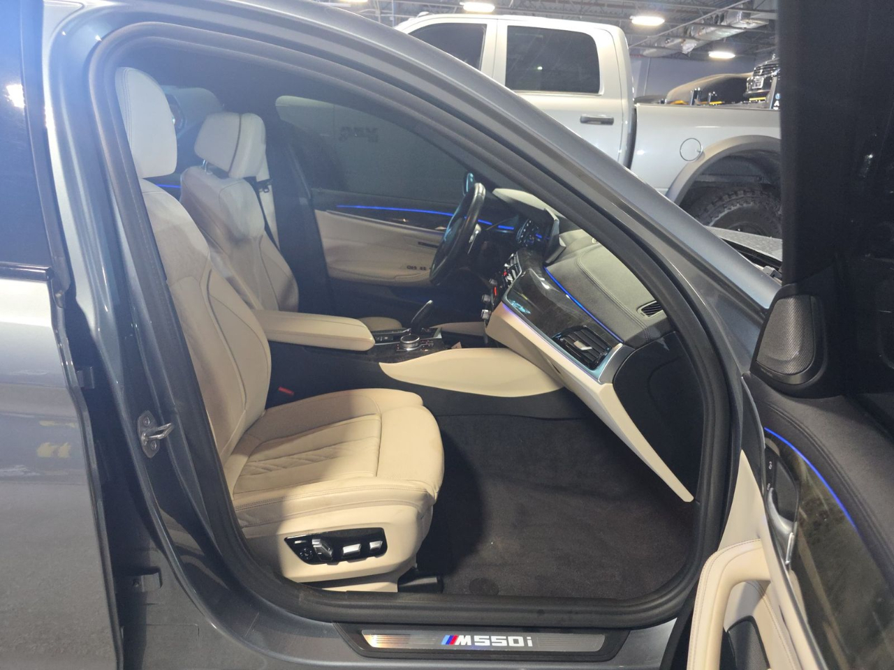 BMW 5 Series M550i xDrive Sedan 2019