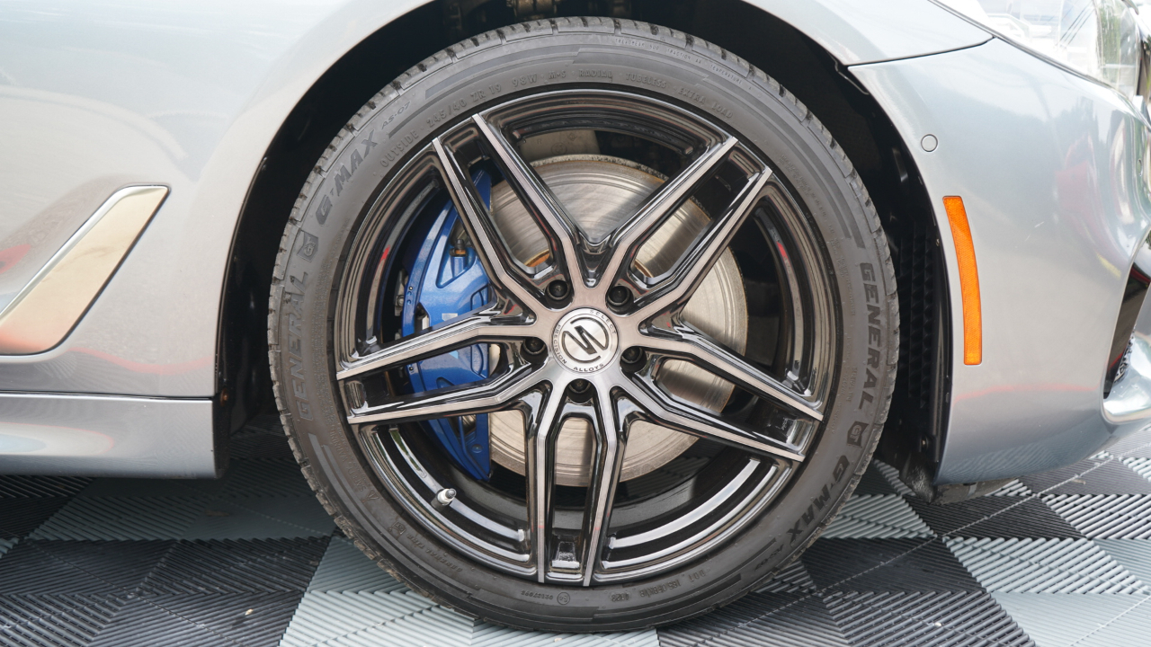 BMW 5 Series M550i xDrive Sedan 2019