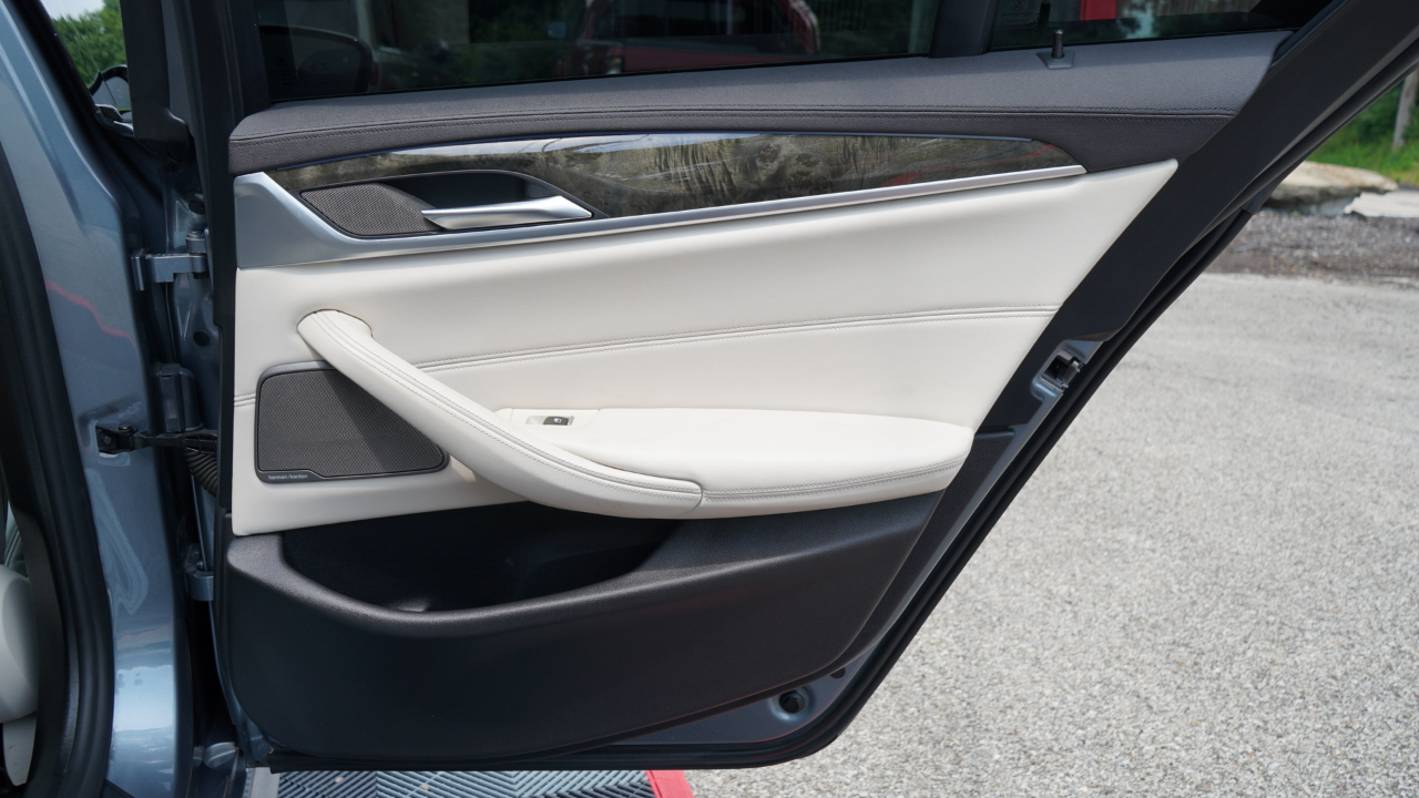 BMW 5 Series M550i xDrive Sedan 2019