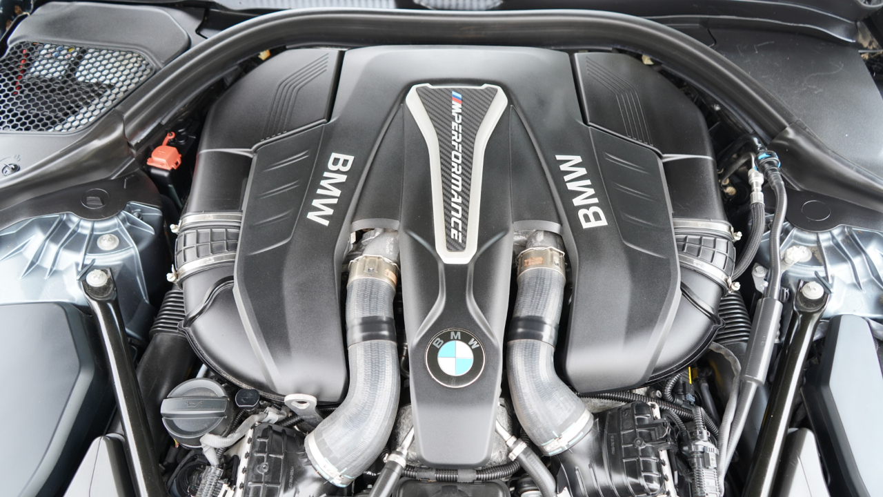 BMW 5 Series M550i xDrive Sedan 2019