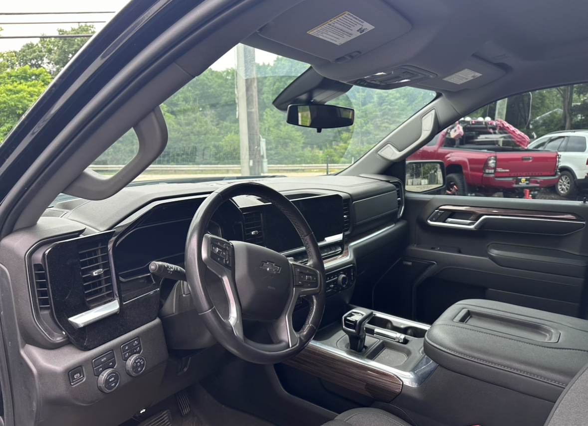 Chevrolet Silverado 1500 4WD Crew Cab 147" RST 2022