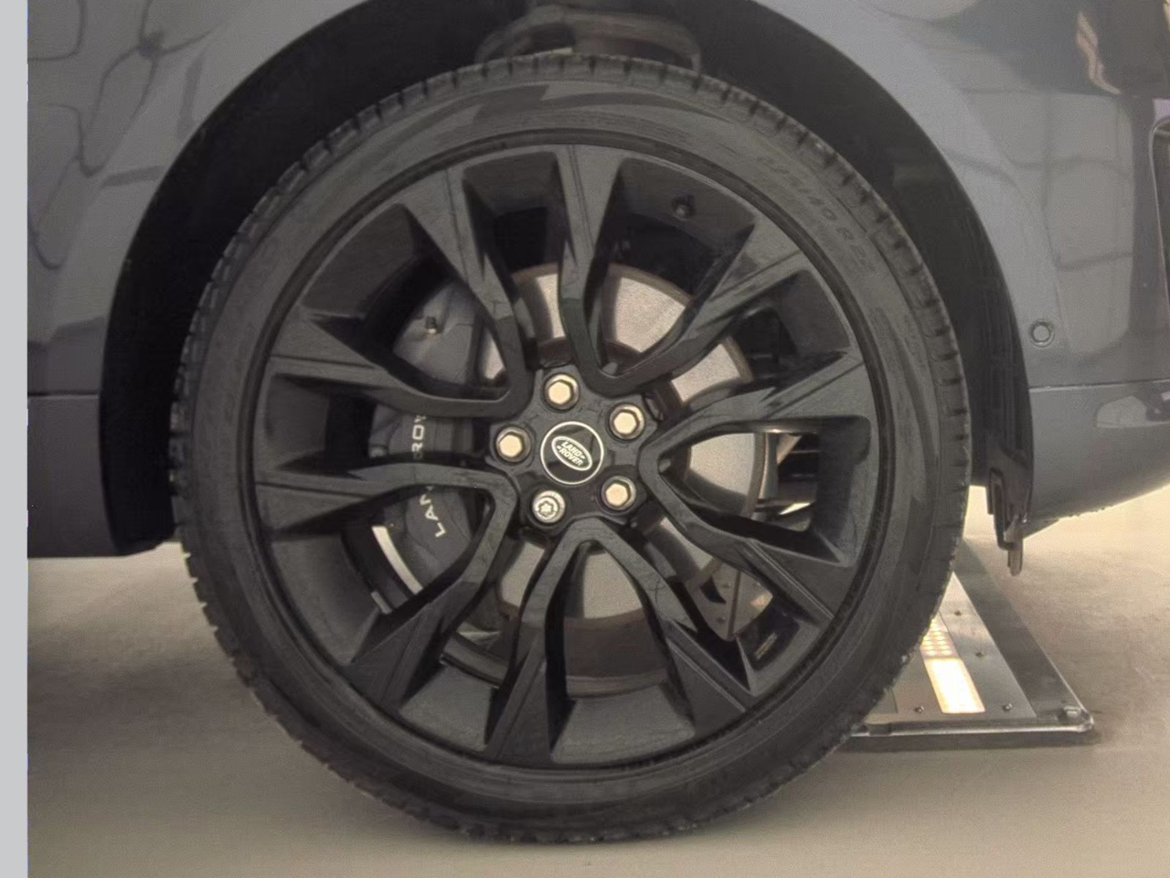 Land Rover Range Rover Sport Turbo i6 MHEV HST 2021