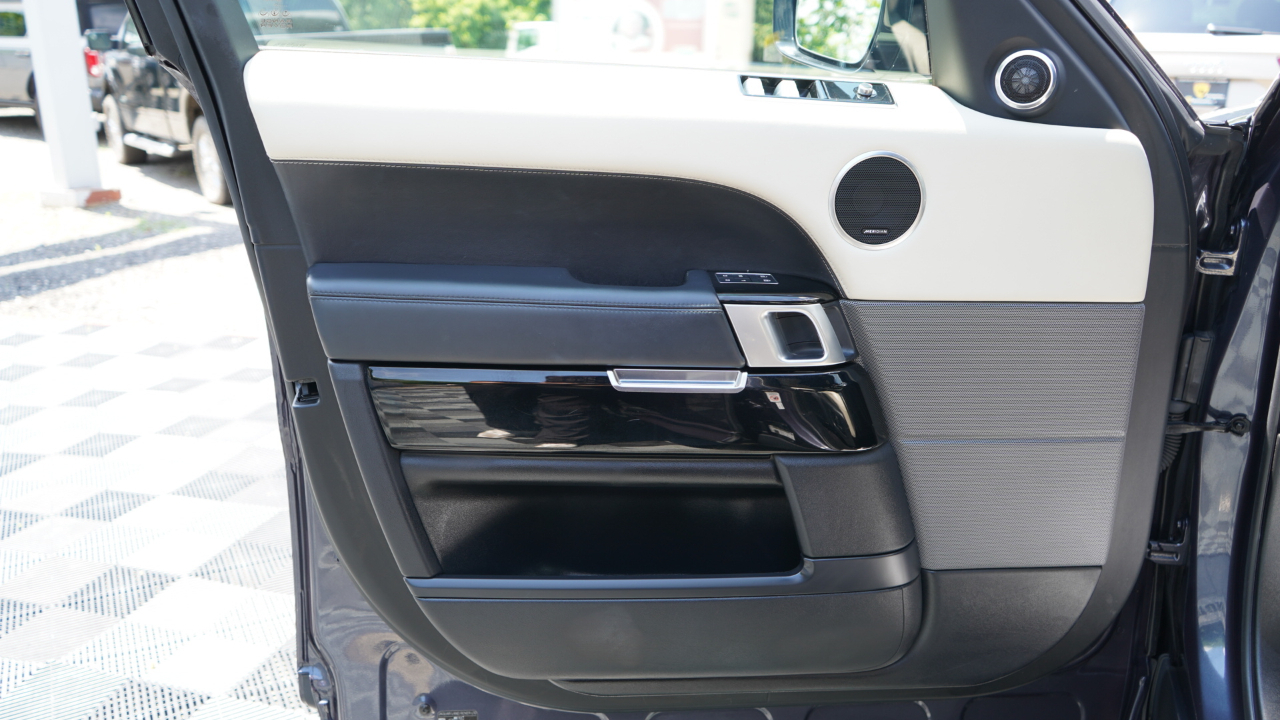 Land Rover Range Rover Sport Turbo i6 MHEV HST 2021