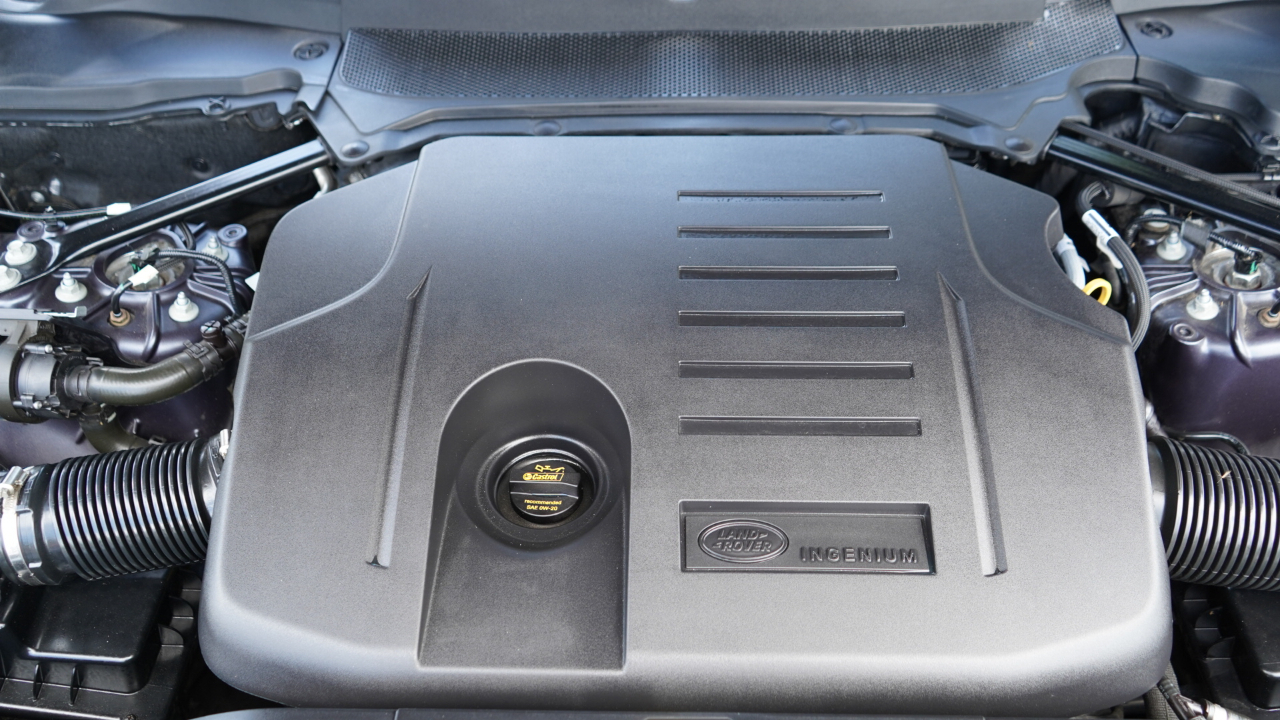 Land Rover Range Rover Sport Turbo i6 MHEV HST 2021
