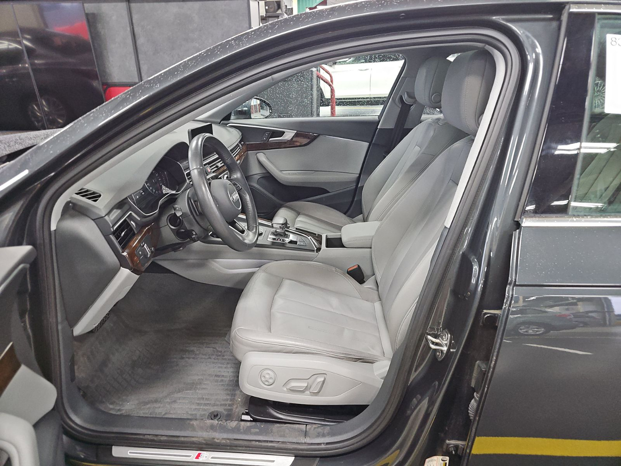 Audi A4 Premium 45 TFSI quattro 2019