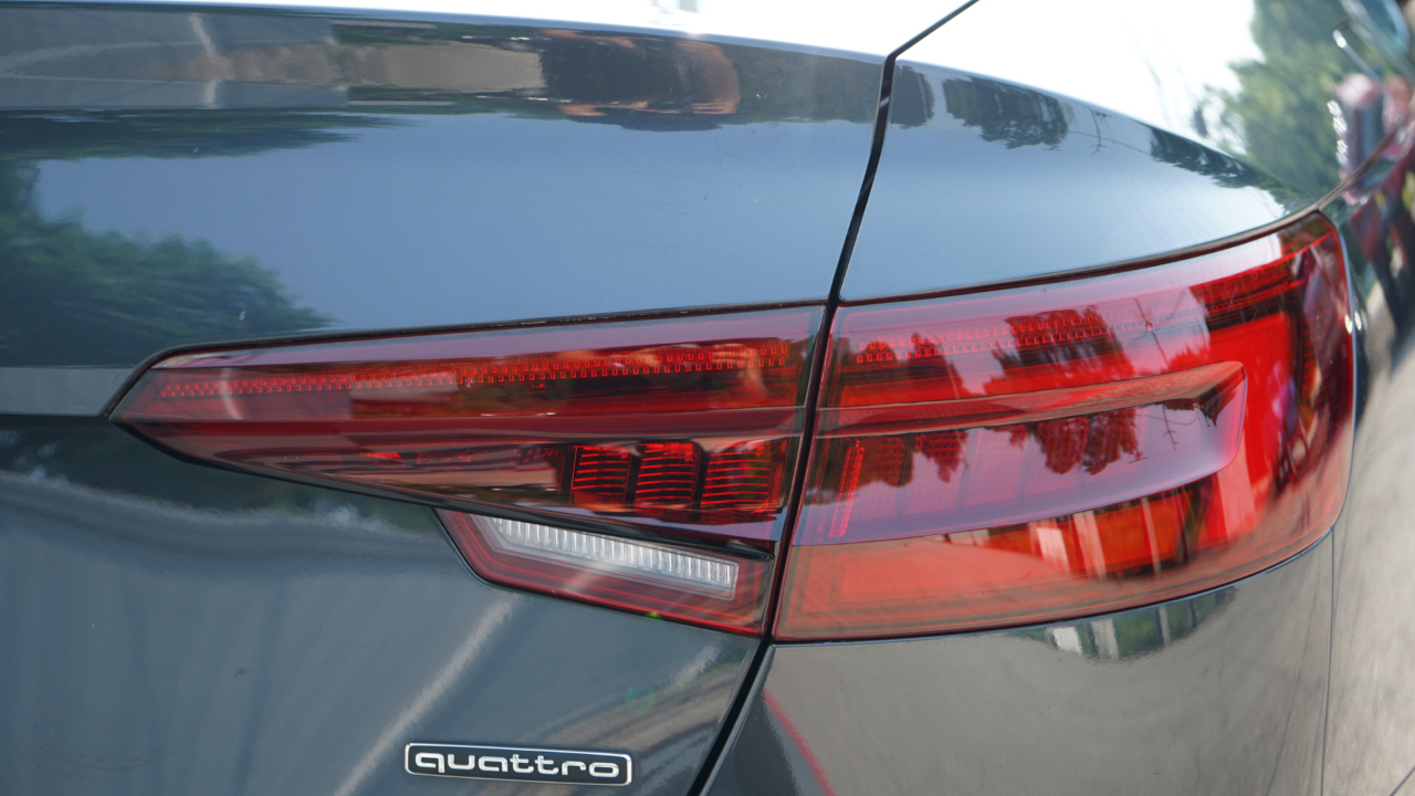 Audi A4 Premium 45 TFSI quattro 2019