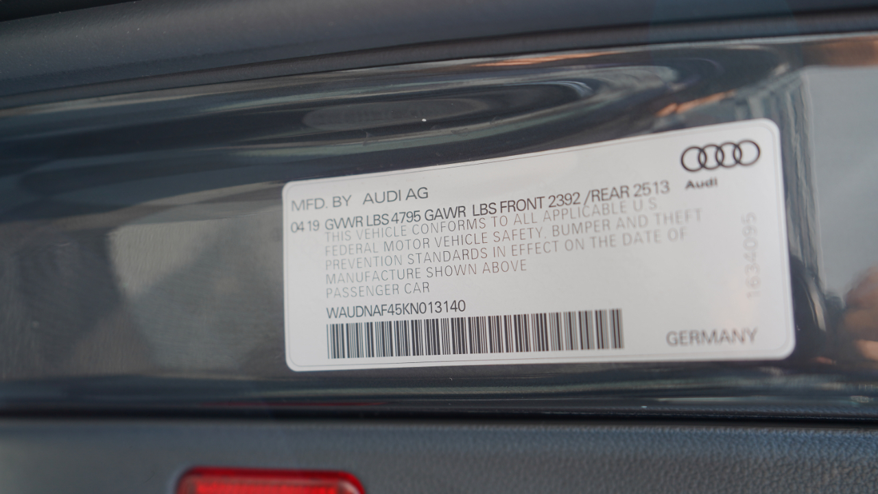 Audi A4 Premium 45 TFSI quattro 2019