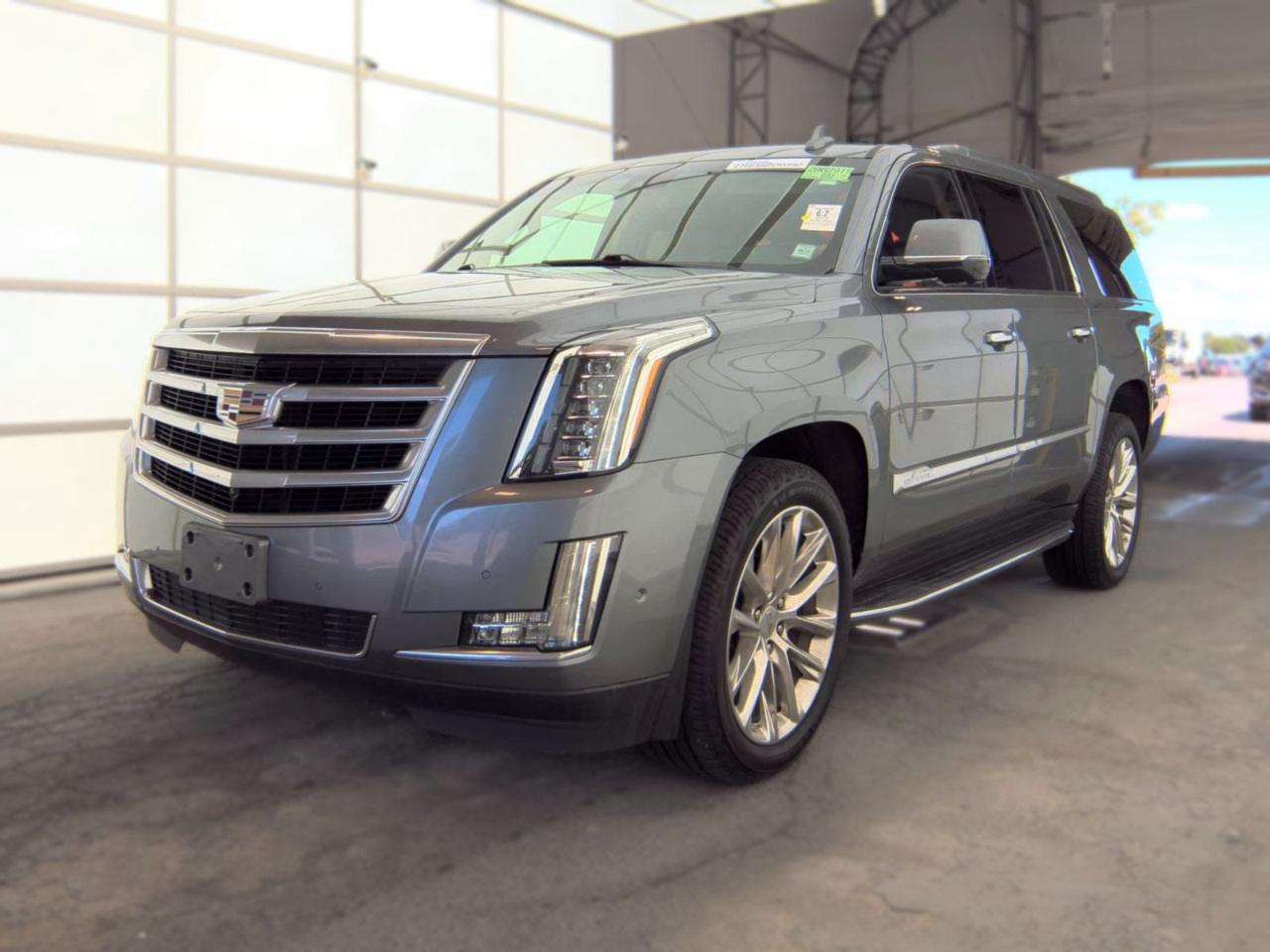 Cadillac Escalade ESV 4WD 4dr Luxury 2019
