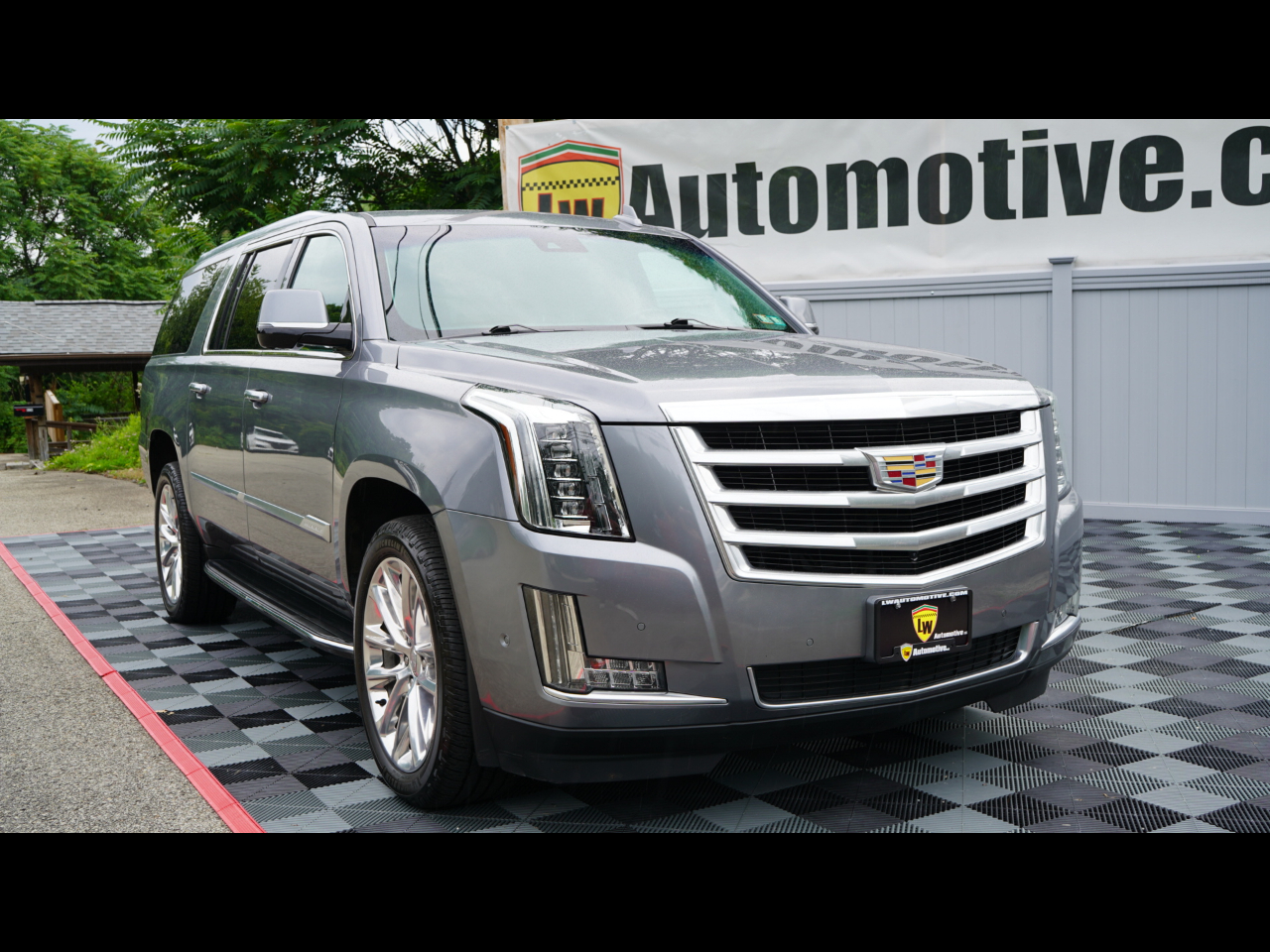 Cadillac Escalade ESV 4WD 4dr Luxury 2019
