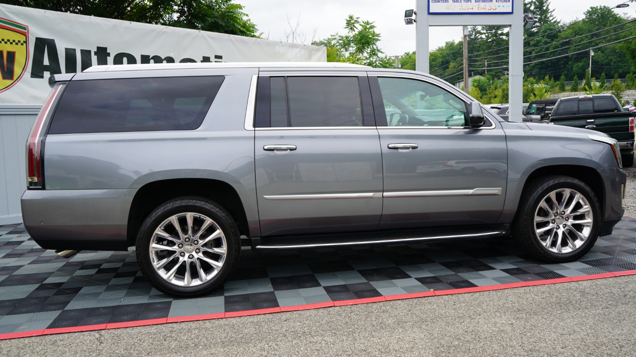 Cadillac Escalade ESV 4WD 4dr Luxury 2019