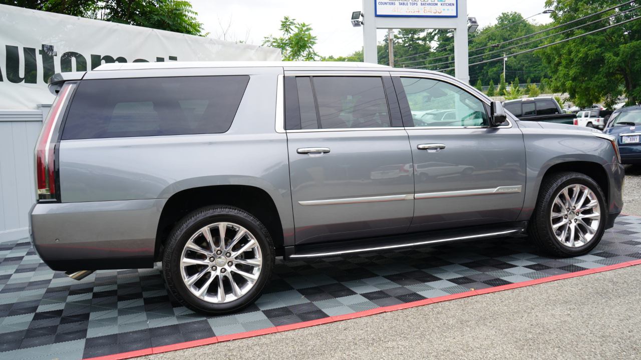 Cadillac Escalade ESV 4WD 4dr Luxury 2019