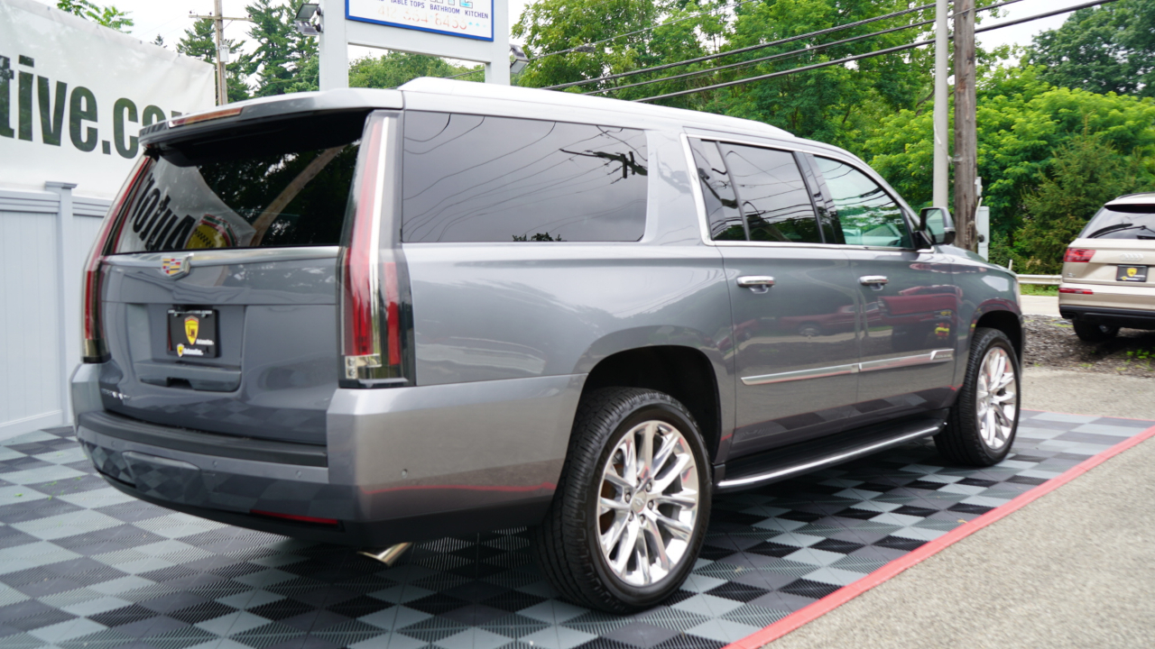Cadillac Escalade ESV 4WD 4dr Luxury 2019
