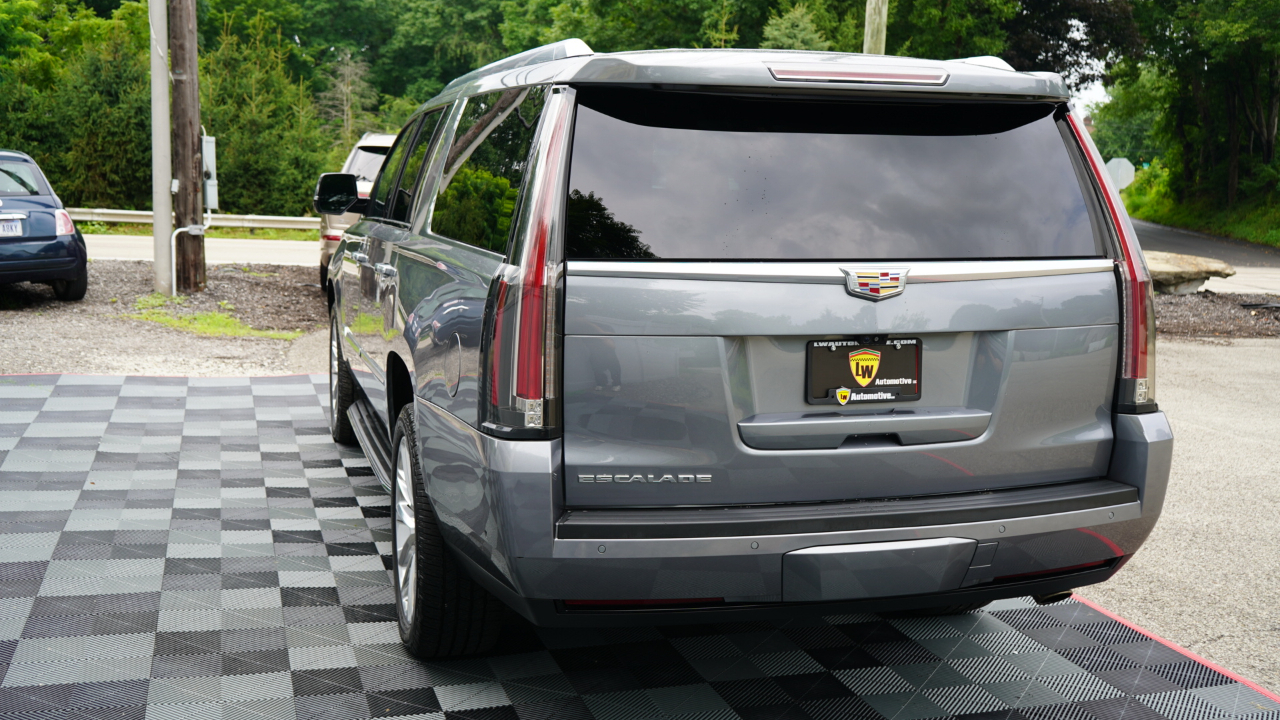 Cadillac Escalade ESV 4WD 4dr Luxury 2019