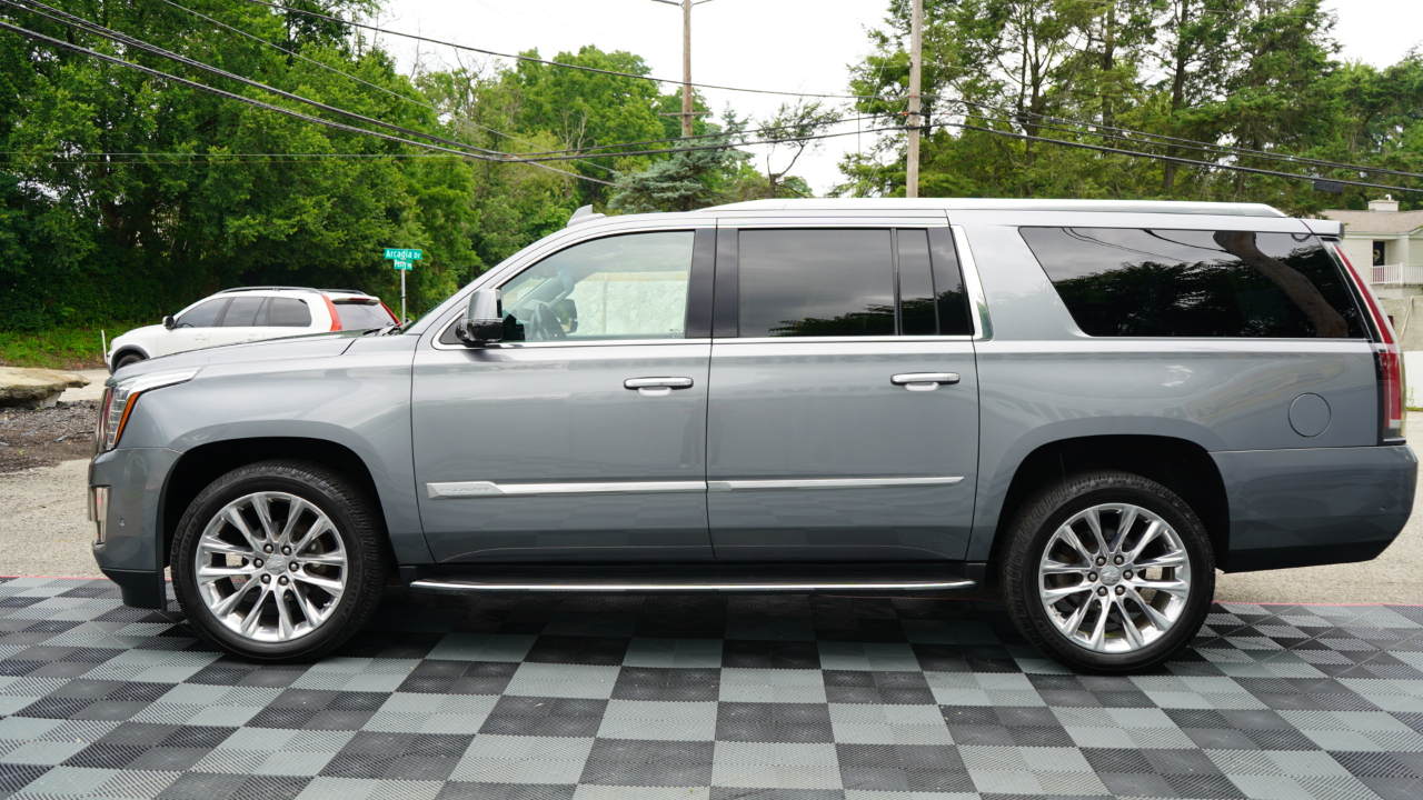 Cadillac Escalade ESV 4WD 4dr Luxury 2019
