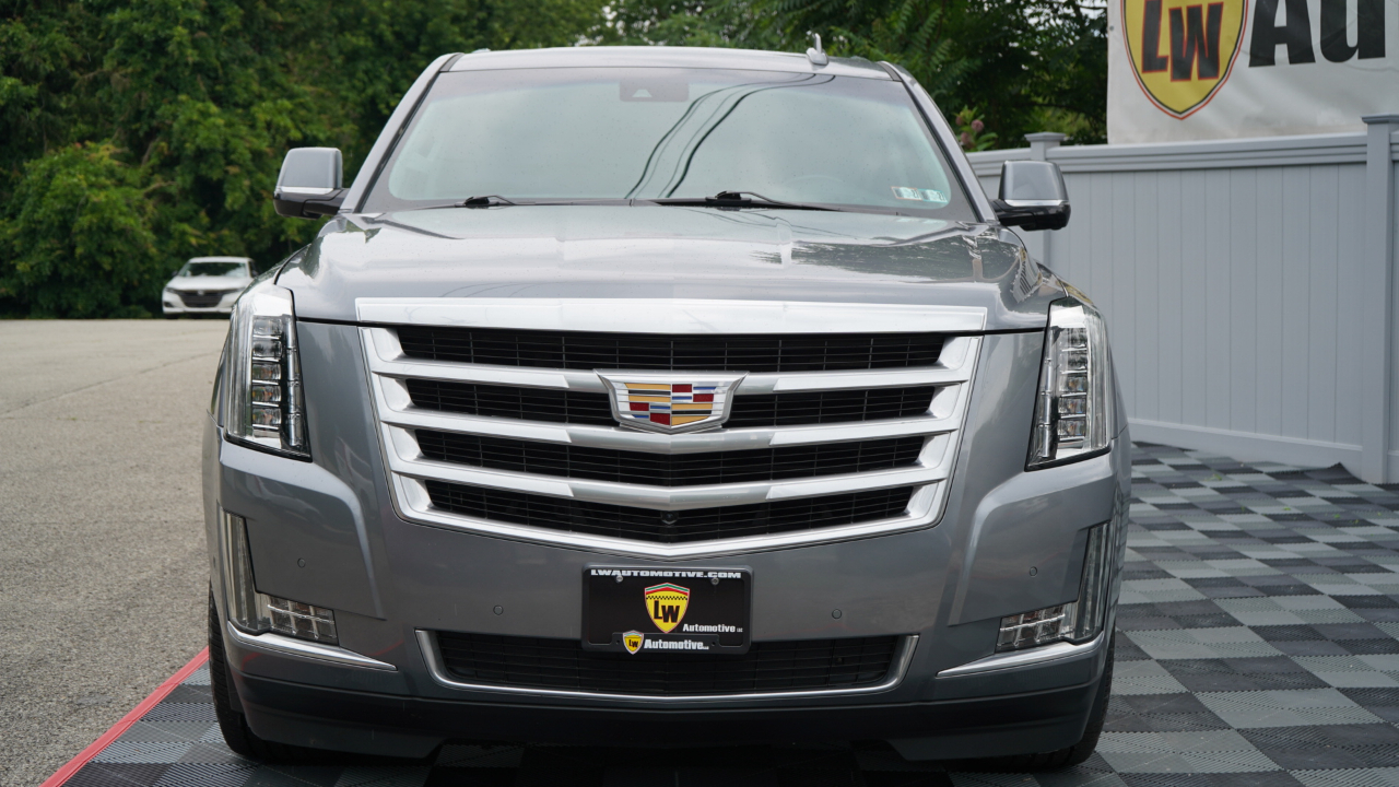 Cadillac Escalade ESV 4WD 4dr Luxury 2019