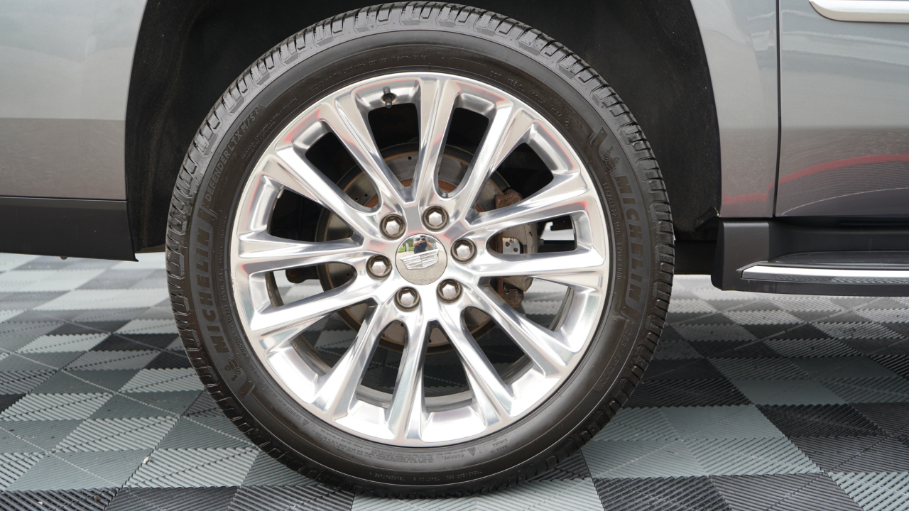Cadillac Escalade ESV 4WD 4dr Luxury 2019
