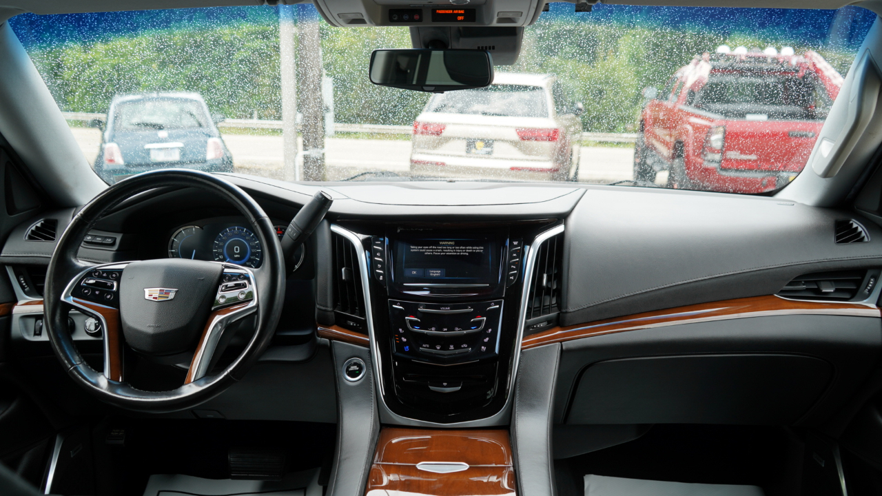 Cadillac Escalade ESV 4WD 4dr Luxury 2019