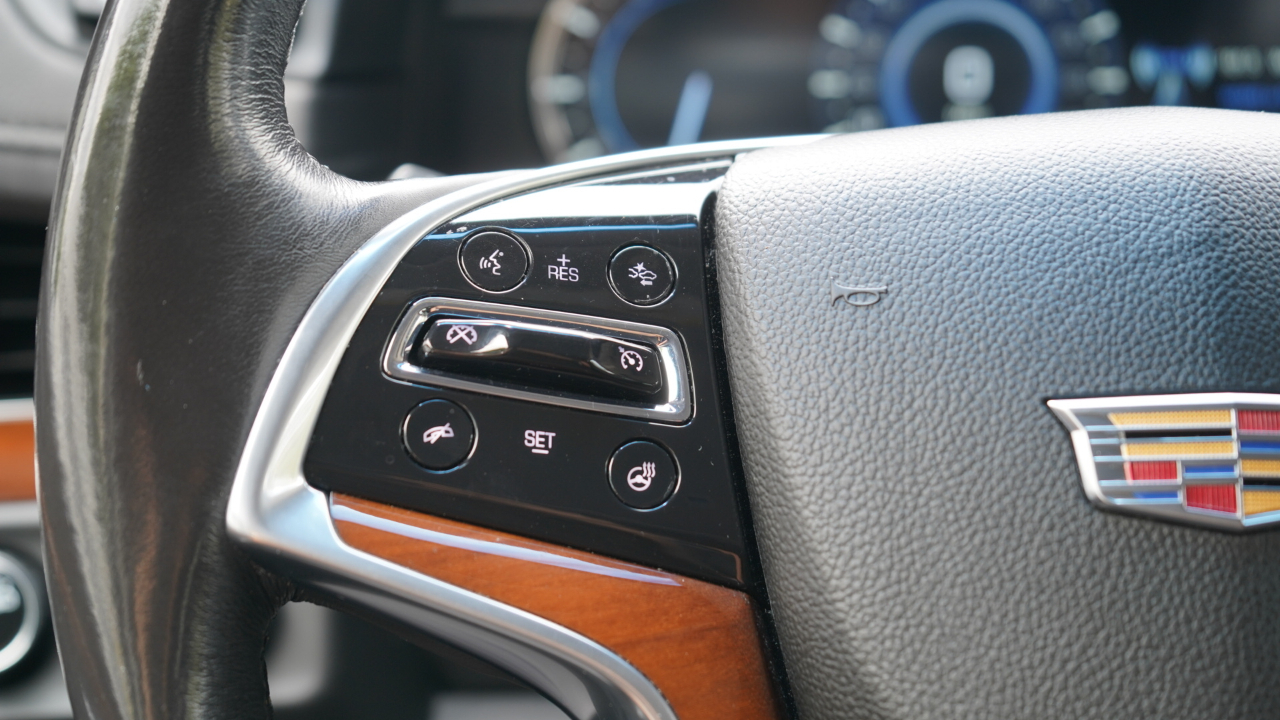 Cadillac Escalade ESV 4WD 4dr Luxury 2019