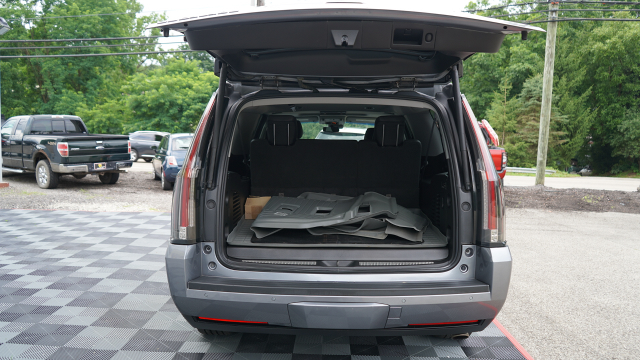 Cadillac Escalade ESV 4WD 4dr Luxury 2019