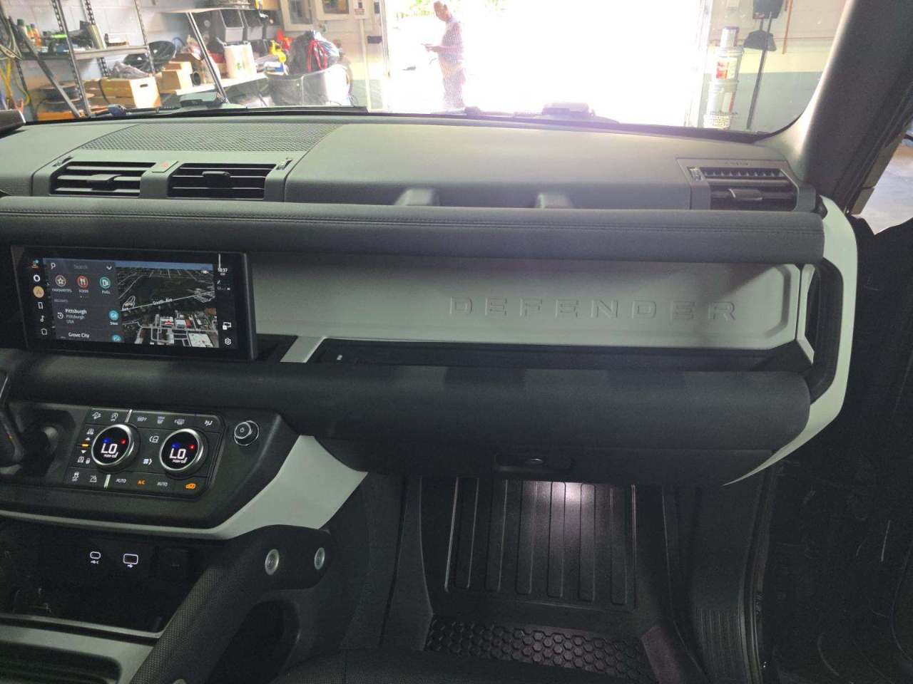 Land Rover Defender 110 X-Dynamic SE AWD 2021