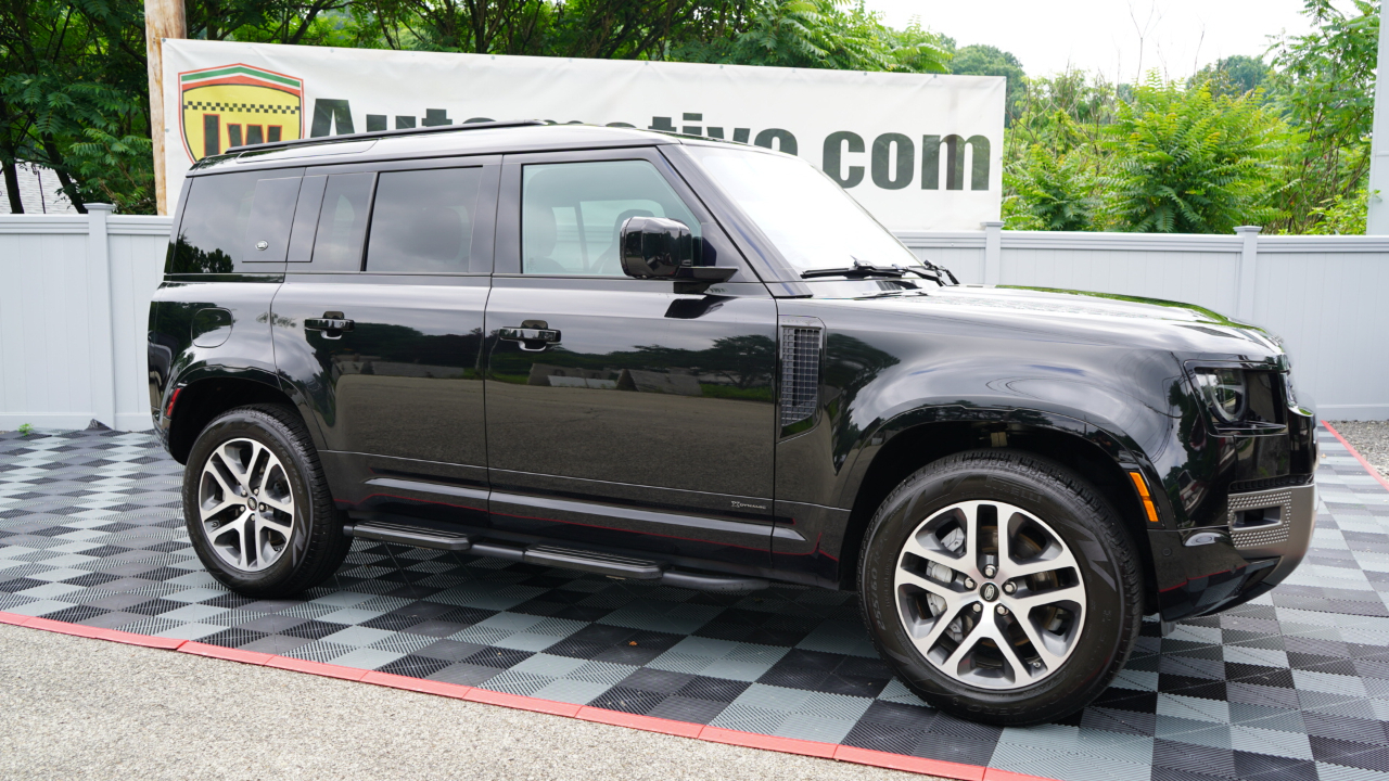 Land Rover Defender 110 X-Dynamic SE AWD 2021