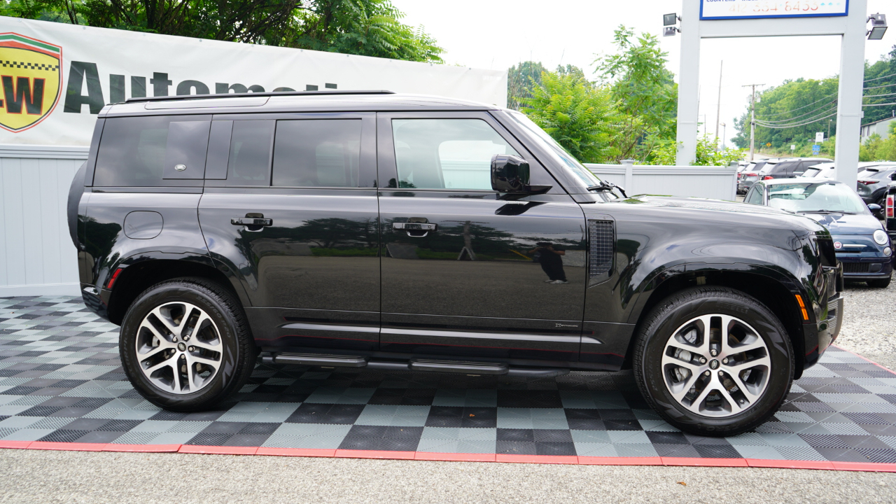 Land Rover Defender 110 X-Dynamic SE AWD 2021
