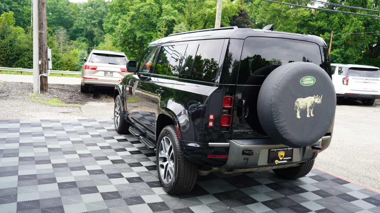 Land Rover Defender 110 X-Dynamic SE AWD 2021