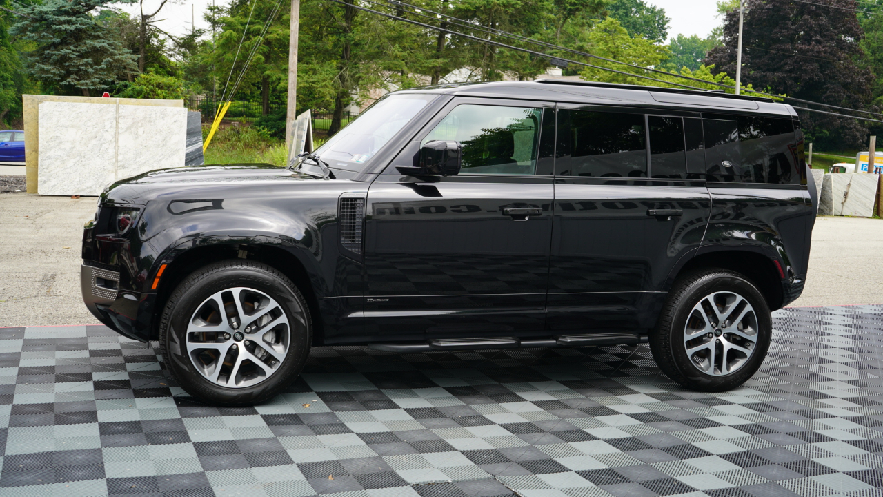 Land Rover Defender 110 X-Dynamic SE AWD 2021