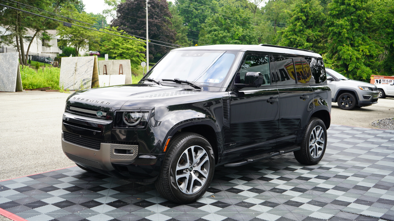 Land Rover Defender 110 X-Dynamic SE AWD 2021