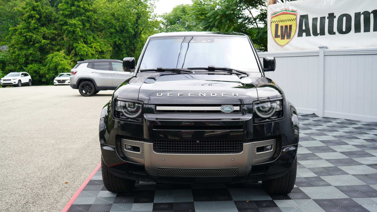 Land Rover Defender 110 X-Dynamic SE AWD 2021