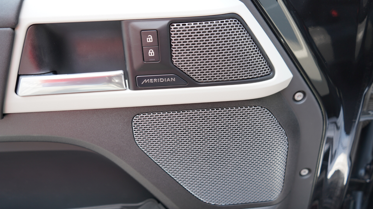 Land Rover Defender 110 X-Dynamic SE AWD 2021