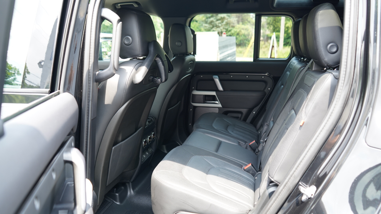 Land Rover Defender 110 X-Dynamic SE AWD 2021
