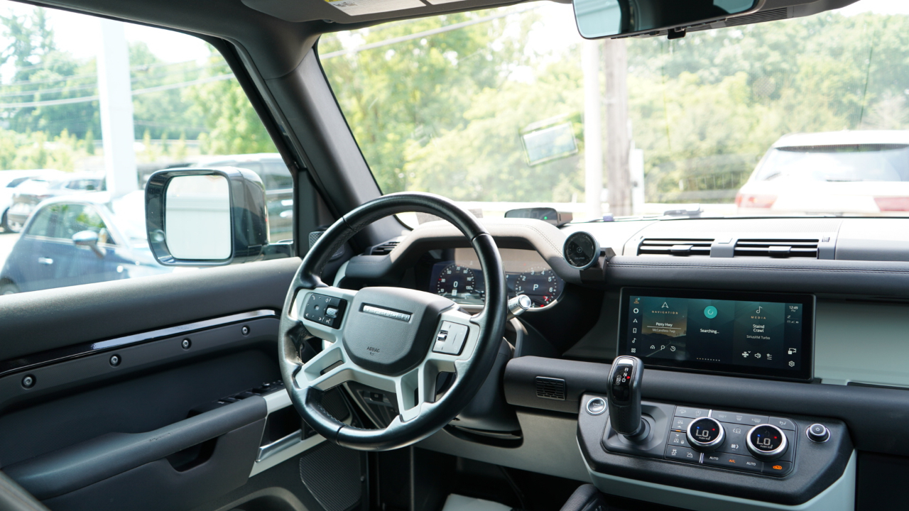 Land Rover Defender 110 X-Dynamic SE AWD 2021
