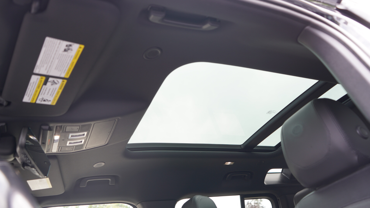 Land Rover Defender 110 X-Dynamic SE AWD 2021