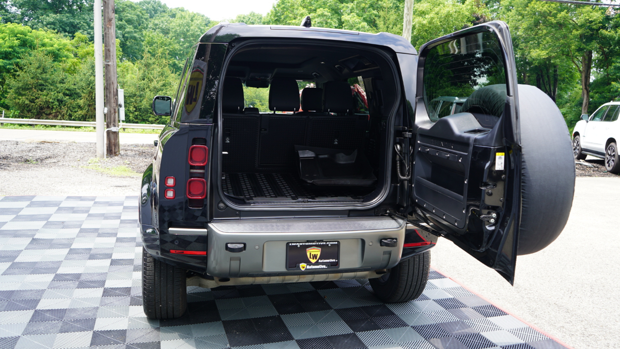 Land Rover Defender 110 X-Dynamic SE AWD 2021