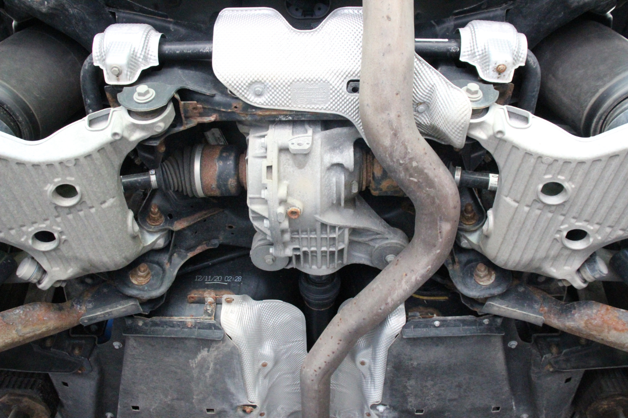 Land Rover Defender 110 X-Dynamic SE AWD 2021