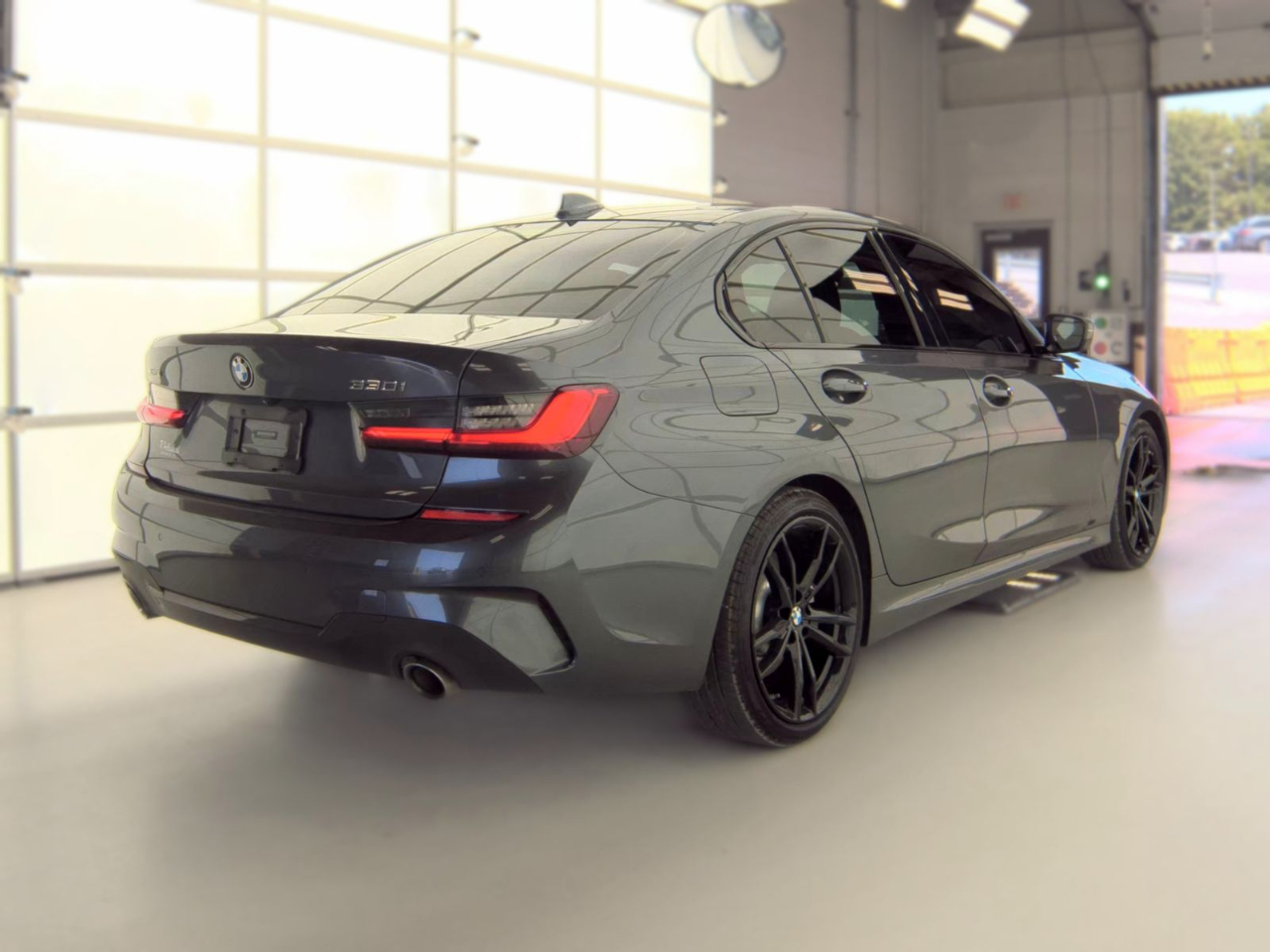 BMW 3 Series 330i xDrive Sedan 2020