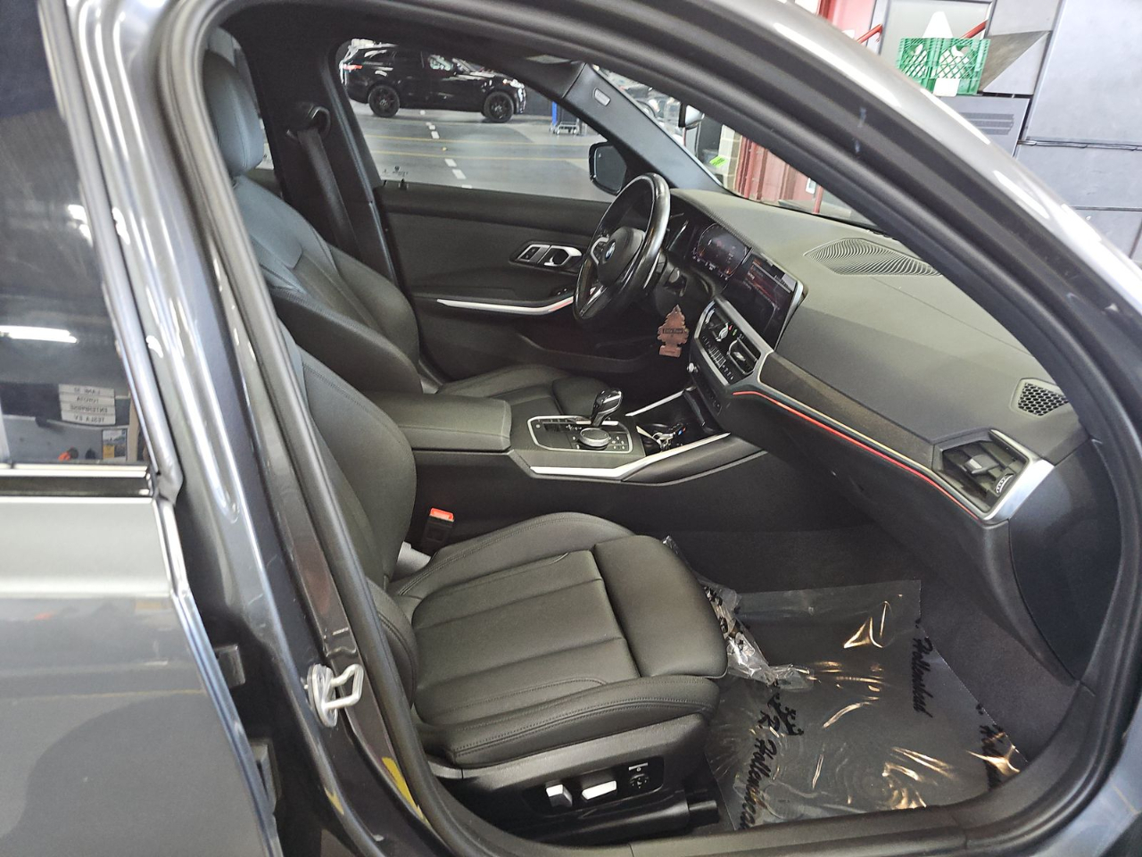 BMW 3 Series 330i xDrive Sedan 2020