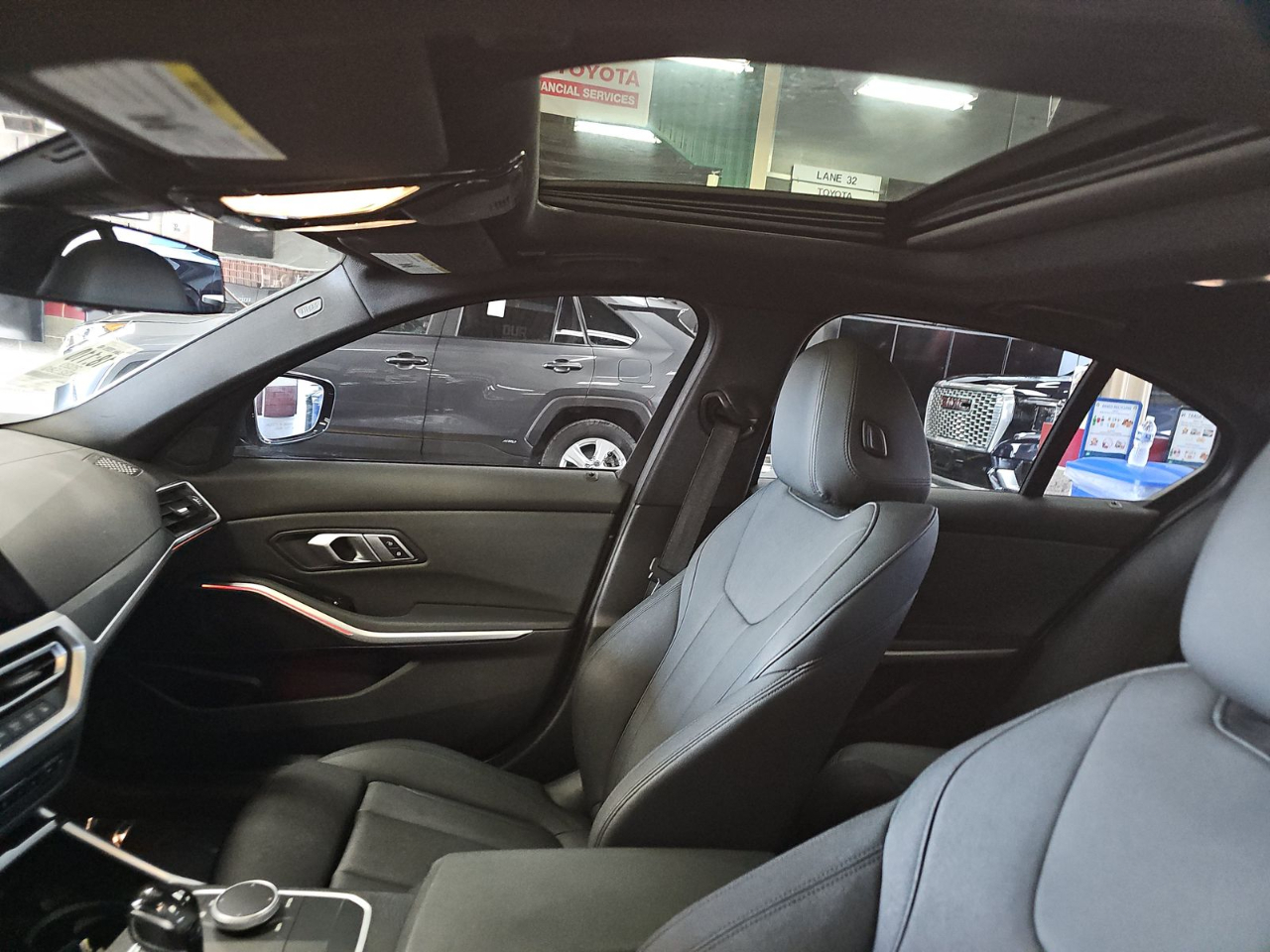 BMW 3 Series 330i xDrive Sedan 2020