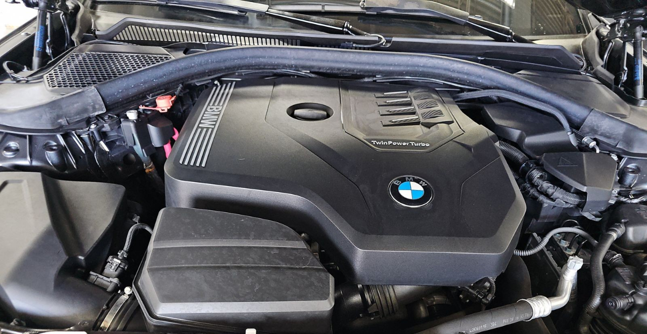 BMW 3 Series 330i xDrive Sedan 2020