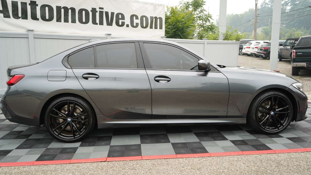 BMW 3 Series 330i xDrive Sedan 2020